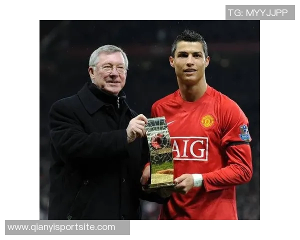 C罗回应鲁尼称梅西更好表示尊重并不生气